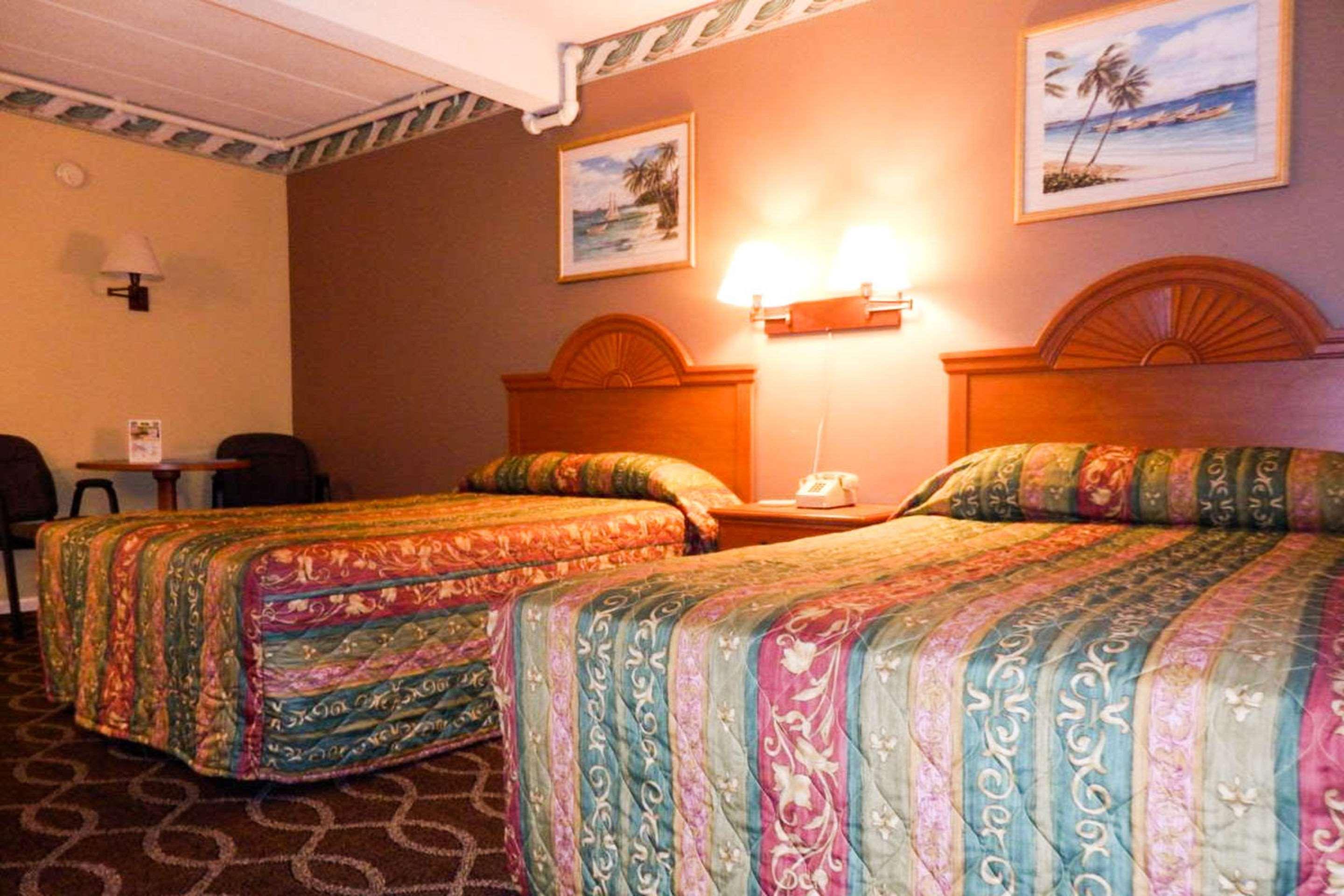 Red Roof Plus & Suites Virginia Beach - Seaside Eksteriør billede