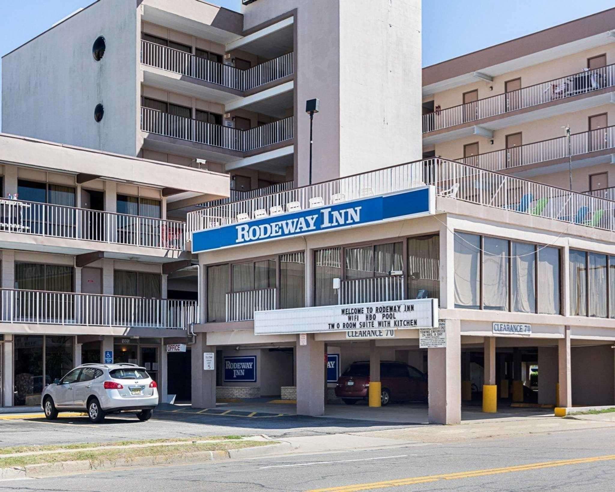 Red Roof Plus & Suites Virginia Beach - Seaside Eksteriør billede
