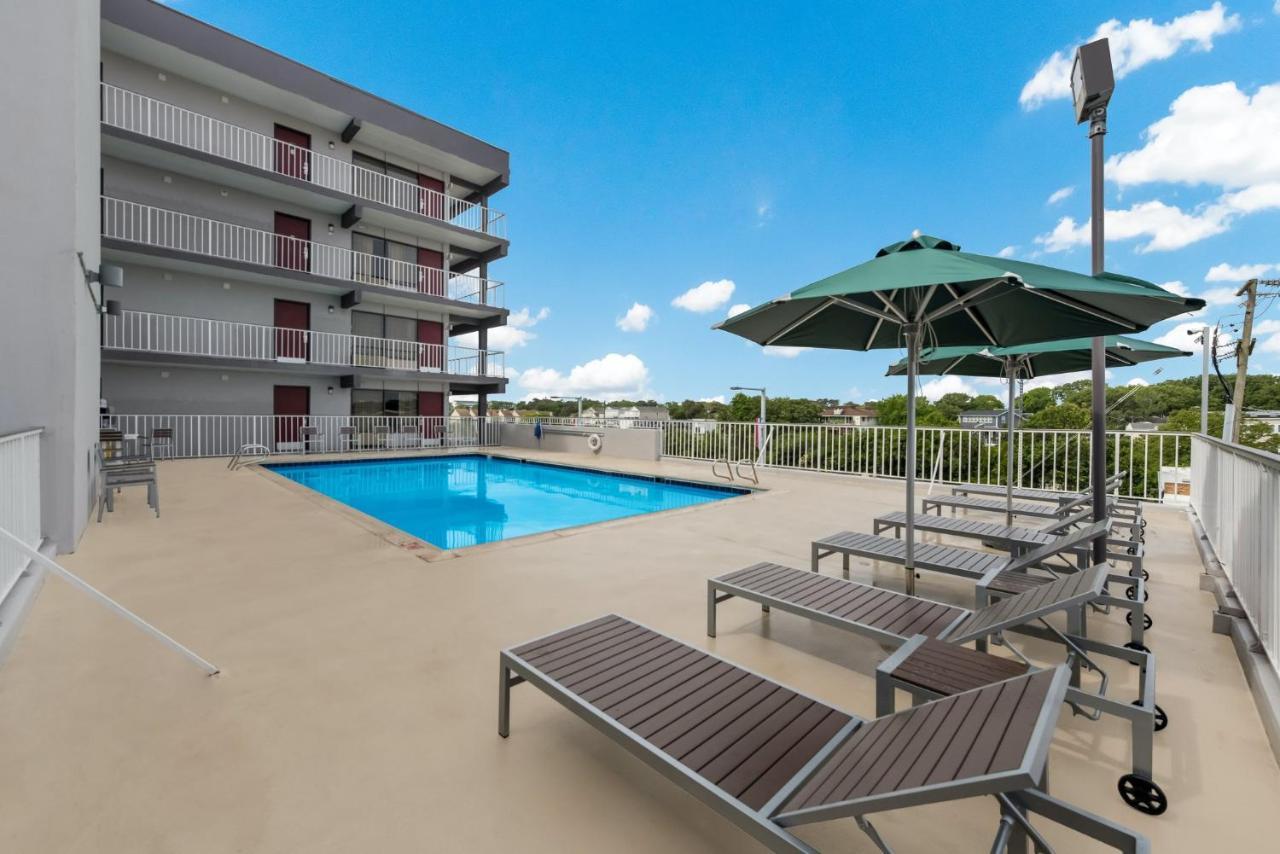Red Roof Plus & Suites Virginia Beach - Seaside Eksteriør billede